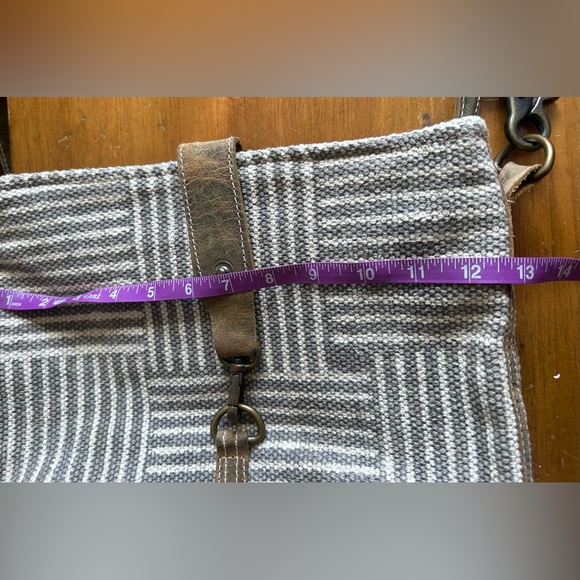 NEW Myra Bag Shoulder bag with regulator/ Neutral colors - Picture 11 of 12